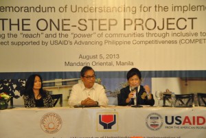 (From Right) DSWD Secretary Soliman, DOT Secretary Jimenez, and USAID head Steele face the media after the MOU signing.