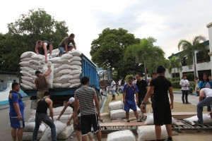The enthusiasm of volunteers did not at all wane althroughout the repacking days.
