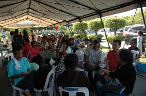 Evacuees from Eastern Visayas wait for their turn to be ferried by volunteers of Oplan Hatid.