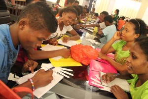 The IP youth-participants actively participate in one of the workshops.