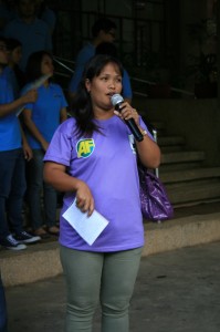 Analyn sharing her story as community volunteer.