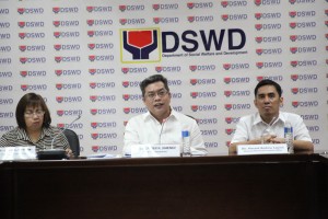DSWD Assistant Secretary Javier R. Jimenez (middle) briefs members of media on the Department's assistance to families of the slain Special Action Force (SAF) commandos during the press conference held today at the DSWD Central Office in Quezon City. Also with him are (left) DSWD-NCR Director Ma. Alicia S. Bonoan and (right) NHTO Director Vincent Andrew T. Leyson.