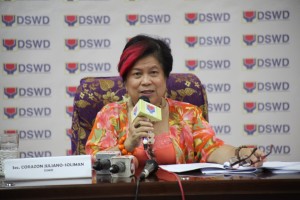 Sec. Soliman announces during this morning’s briefing that more than 300,000 children of Pantawid Pamilya will graduate from high school this March.