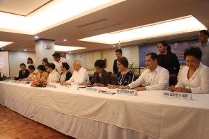 signing