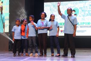 The Dionisio family, this year's Huwarang Pantawid Pamilya.