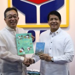 Department of Social Welfare and Development (DSWD) Secretary Rolando Joselito D. Bautista receives books promoting children’s mental health from Japan International Cooperation Agency-Philippines Chief Representative SAKAMOTO Takema.