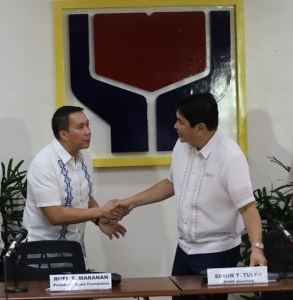DSWD Secretary Erwin T. Tulfo meets with Ayala Foundation President Ruel Maranan on October 5 at DSWD Central Office.