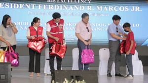 President Ferdinand R. Marcos Jr. leads the distribution of assistance to children, families and Indigenous Peoples in street situations on Thursday, December 22, at the Open Ampitheater, Luneta Park in Manila City.