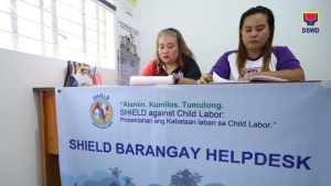 A barangay in Rodriguez, Rizal sets up a helpdesk as part of the local government unit’s (LGU) replication of the Department of Social Welfare and Development’s (DSWD) Strategic Helpdesks for Information, Education, Livelihood, and Other Developmental Interventions or SHIELD against child labor program. The SHIELD barangay helpdesk enables faster provision of interventions and case referrals of child laborers in the area.